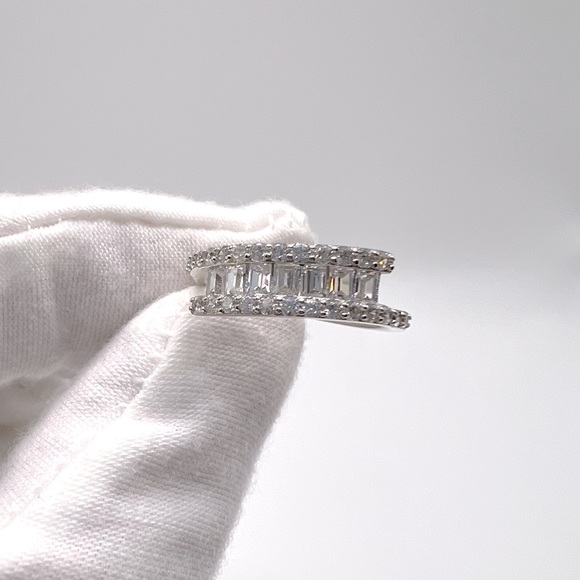 Clearance $16 Firm! Baguette & Round Cz Sterling Silver Ring - Picture 2 of 11
